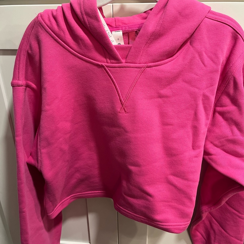 Lululemon Cropped Hoodie Size 0, sonic pink, EUC